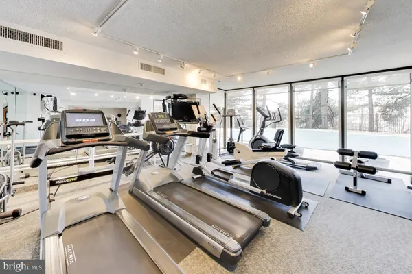 $3,550 | 1101 South Arlington Ridge Road, Unit 305, Arlington, VA 22202