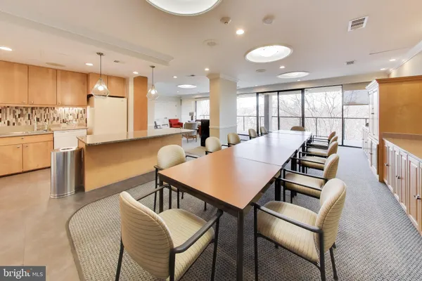 $3,550 | 1101 South Arlington Ridge Road, Unit 305, Arlington, VA 22202