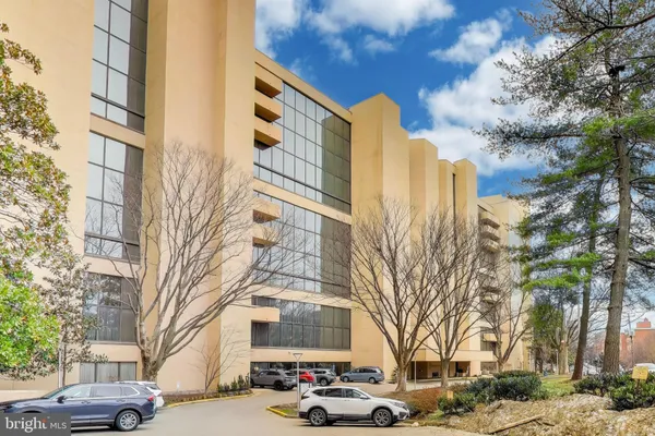$3,550 | 1101 South Arlington Ridge Road, Unit 305, Arlington, VA 22202