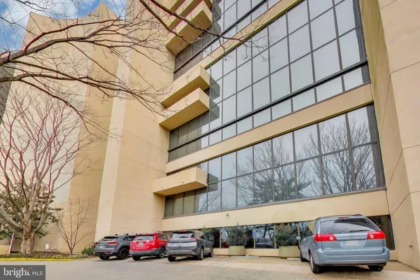 $3,550 | 1101 South Arlington Ridge Road, Unit 305, Arlington, VA 22202