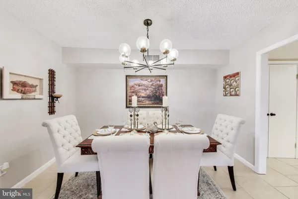 $3,550 | 1101 South Arlington Ridge Road, Unit 305, Arlington, VA 22202