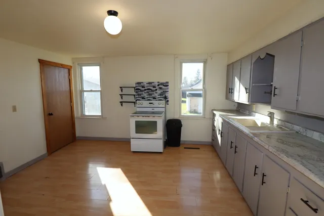 $149,900 | 807 5th Avenue East, Ashland, WI 54806