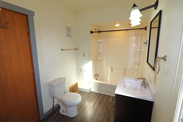 $141,200 | 807 5th Avenue East, Ashland, WI 54806