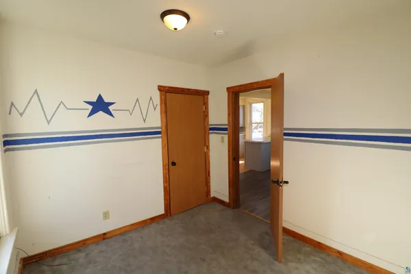 $141,200 | 807 5th Avenue East, Ashland, WI 54806