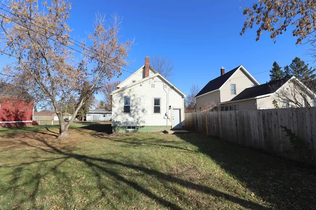 $149,900 | 807 5th Avenue East, Ashland, WI 54806