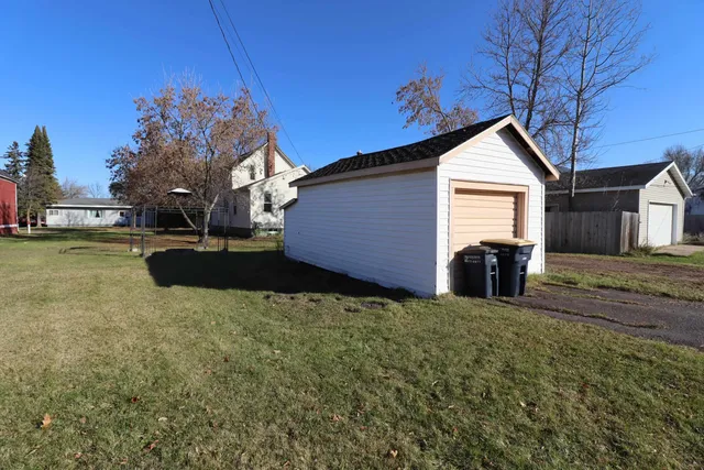 $149,900 | 807 5th Avenue East, Ashland, WI 54806