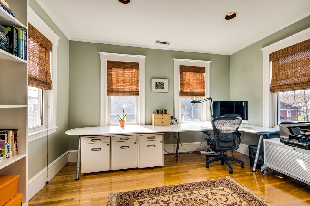 112 Oakland Rd Extension, Unit 2 Brookline, MA 02445 - Photo 11 of 18 Gallery Image 11