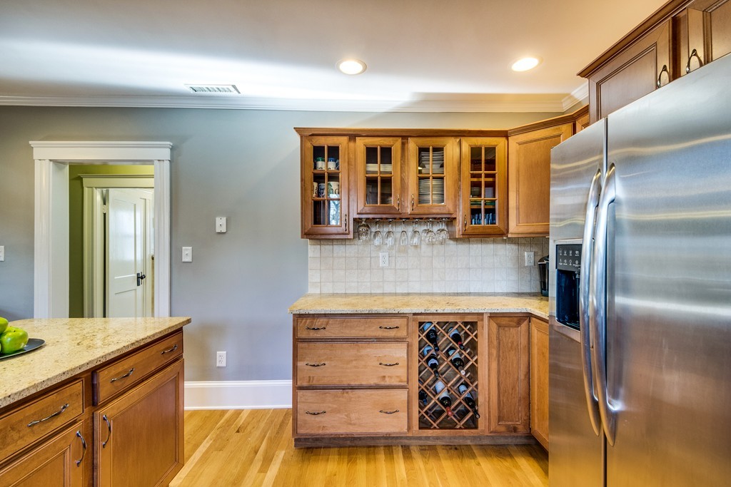 112 Oakland Rd Extension, Unit 2 Brookline, MA 02445 - Photo 9 of 18 Gallery Image 9