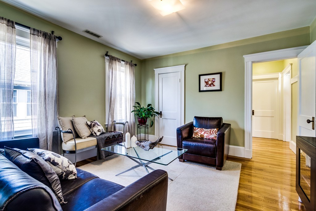 112 Oakland Rd Extension, Unit 2 Brookline, MA 02445 - Photo 10 of 18 Gallery Image 10