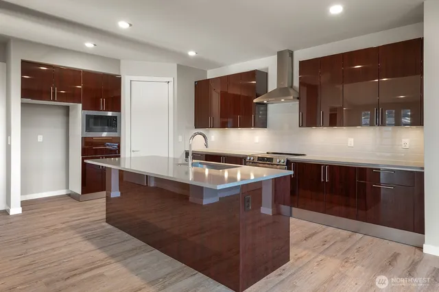 $934,990 | 17727 142nd Avenue East, Unit 18, Puyallup, WA 98374