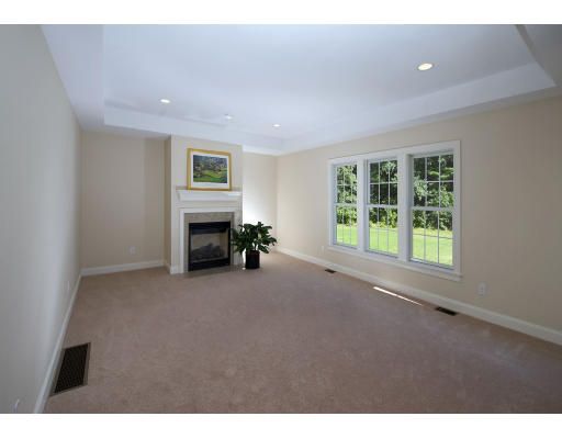 6 Harris Way Georgetown, MA 01833 - Photo 8 of 23 Gallery Image 8