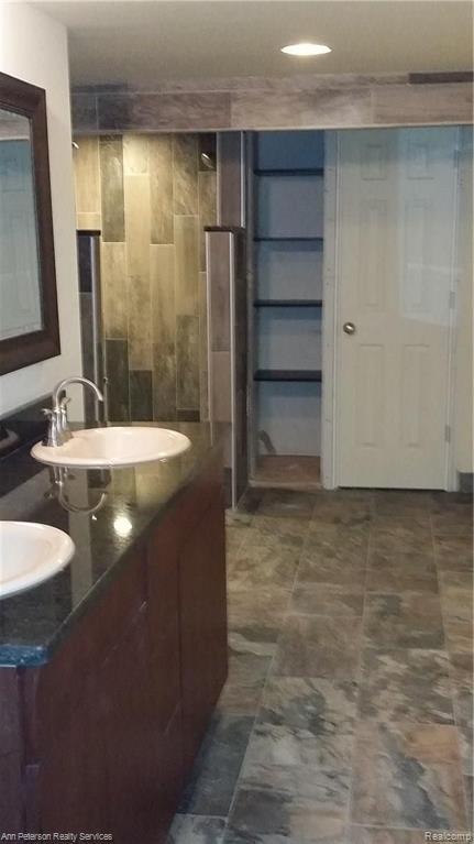 661 Ten Point Drive Rochester Hills, MI 48309 - Photo 18 of 43