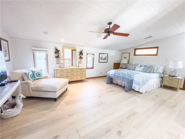 $10,000 | 725 Conn Way, Vero Beach, FL 32963