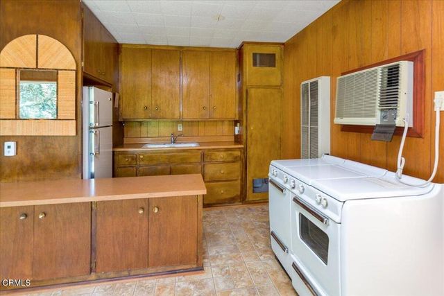 $1,698,000 | 1372 Inverness Drive, Pasadena, CA 91103