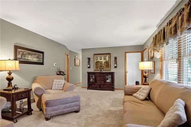 $1,050 | 3641 North Prather Road, Kansas City, MO 64116