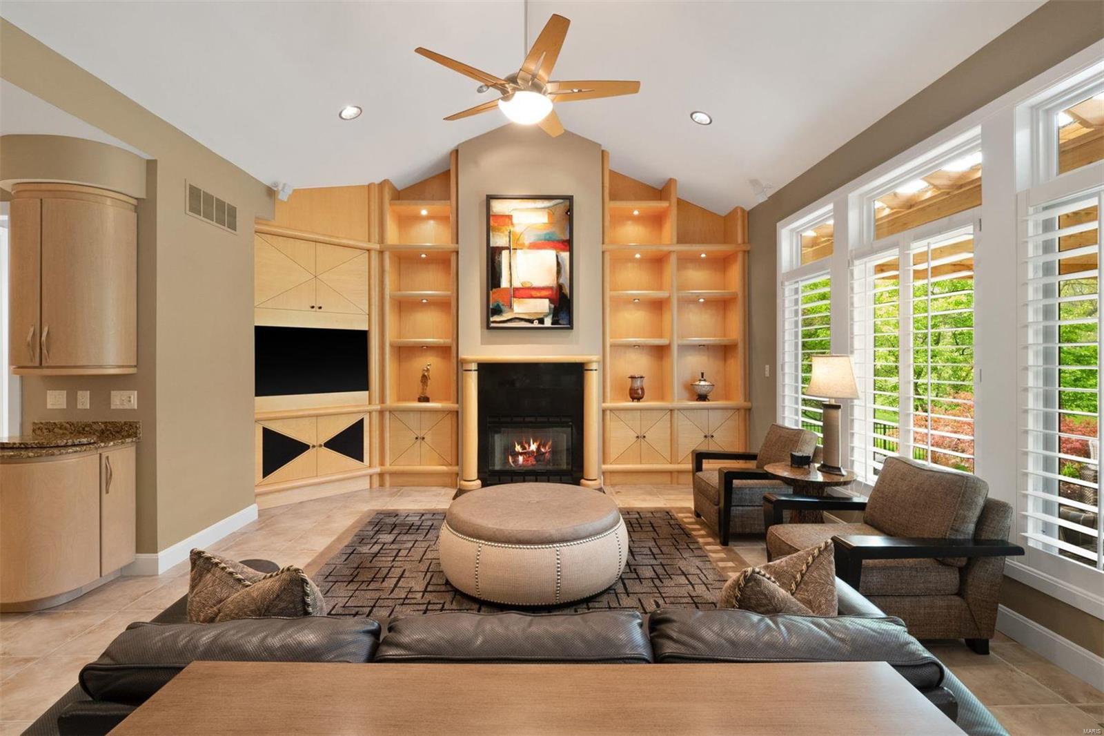 1 West Windrush Creek Road St. Louis, MO 63141 - Photo 12 of 46 Gallery Image 12