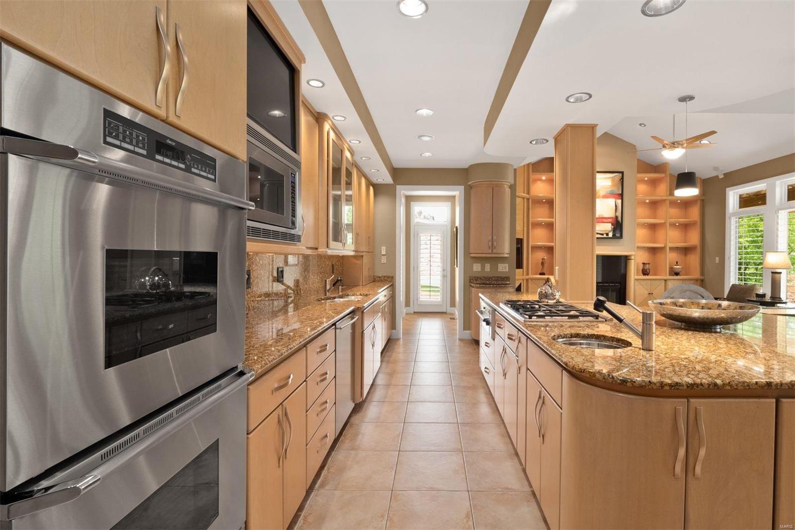 1 West Windrush Creek Road St. Louis, MO 63141 - Photo 14 of 46 Gallery Image 14