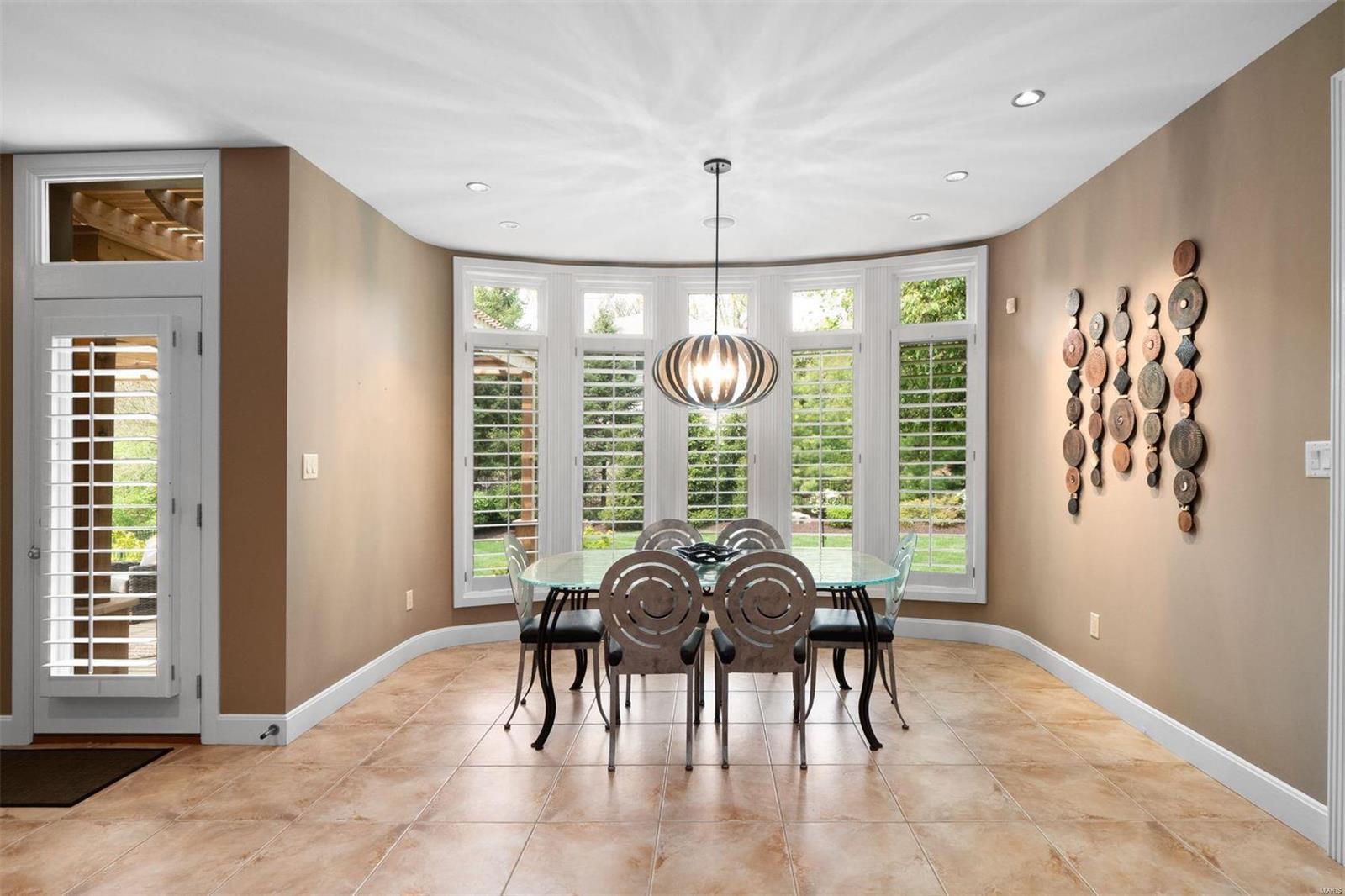 1 West Windrush Creek Road St. Louis, MO 63141 - Photo 15 of 46 Gallery Image 15