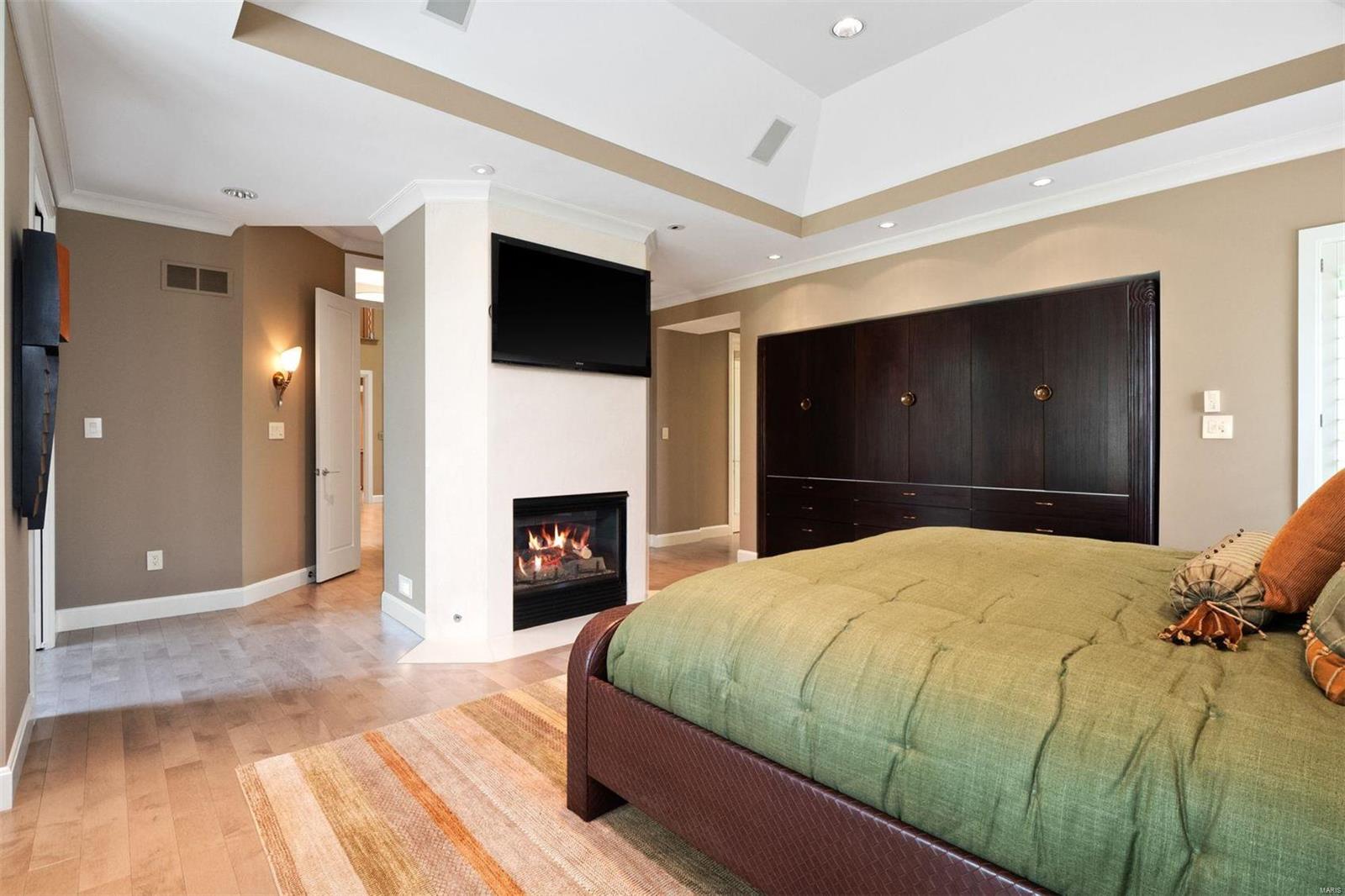 1 West Windrush Creek Road St. Louis, MO 63141 - Photo 17 of 46 Gallery Image 17