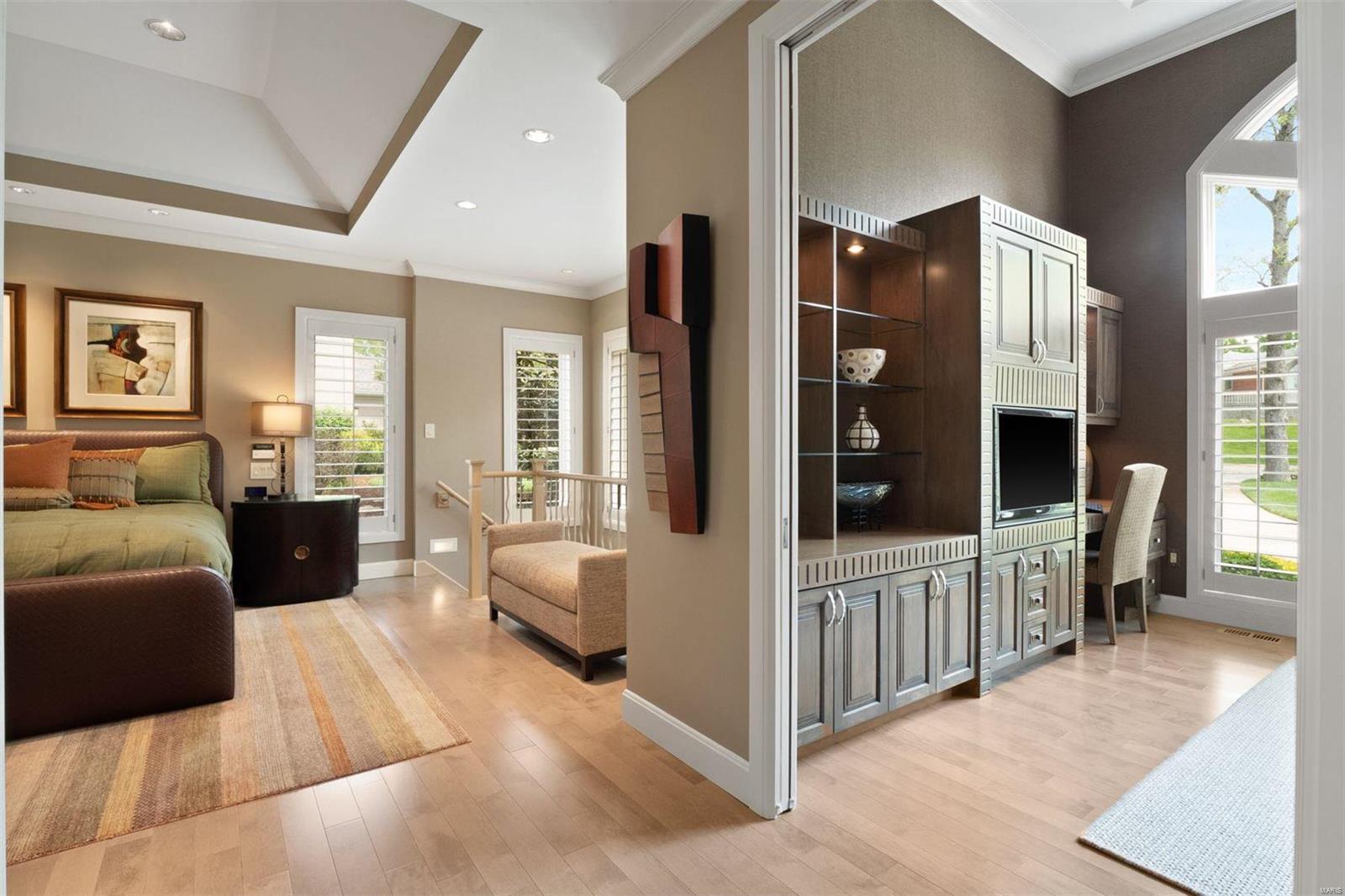 1 West Windrush Creek Road St. Louis, MO 63141 - Photo 19 of 46 Gallery Image 19