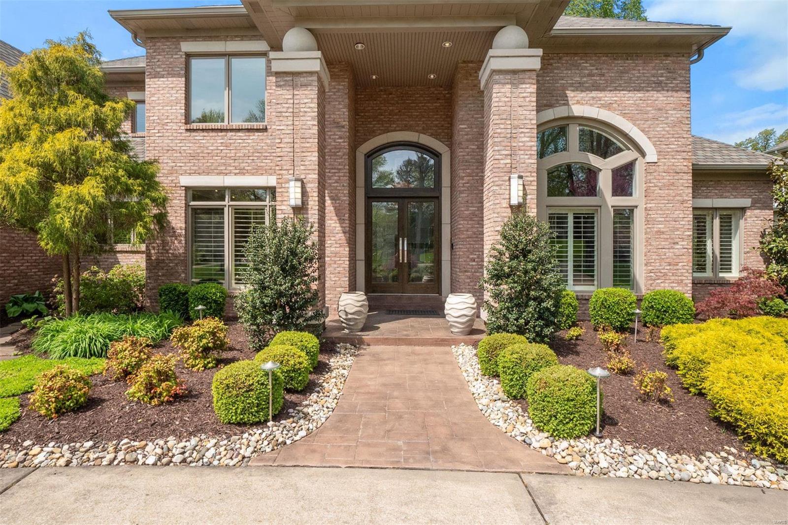 1 West Windrush Creek Road St. Louis, MO 63141 - Photo 3 of 46 Gallery Image 3