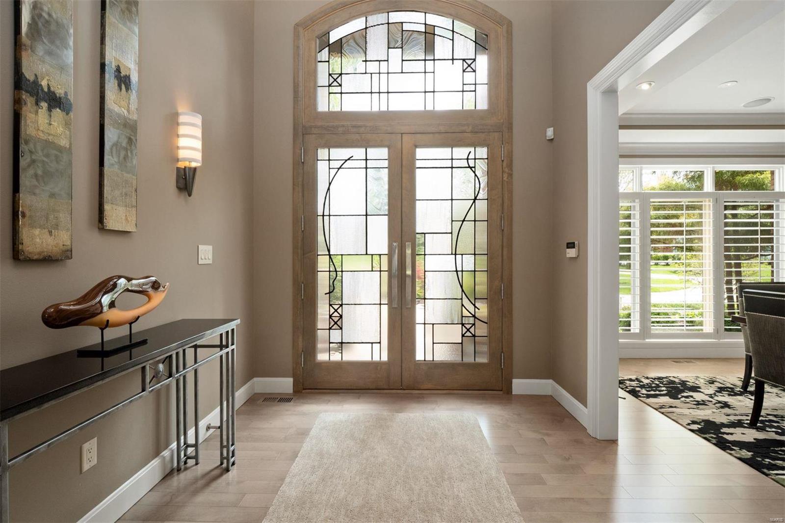 1 West Windrush Creek Road St. Louis, MO 63141 - Photo 4 of 46 Gallery Image 4