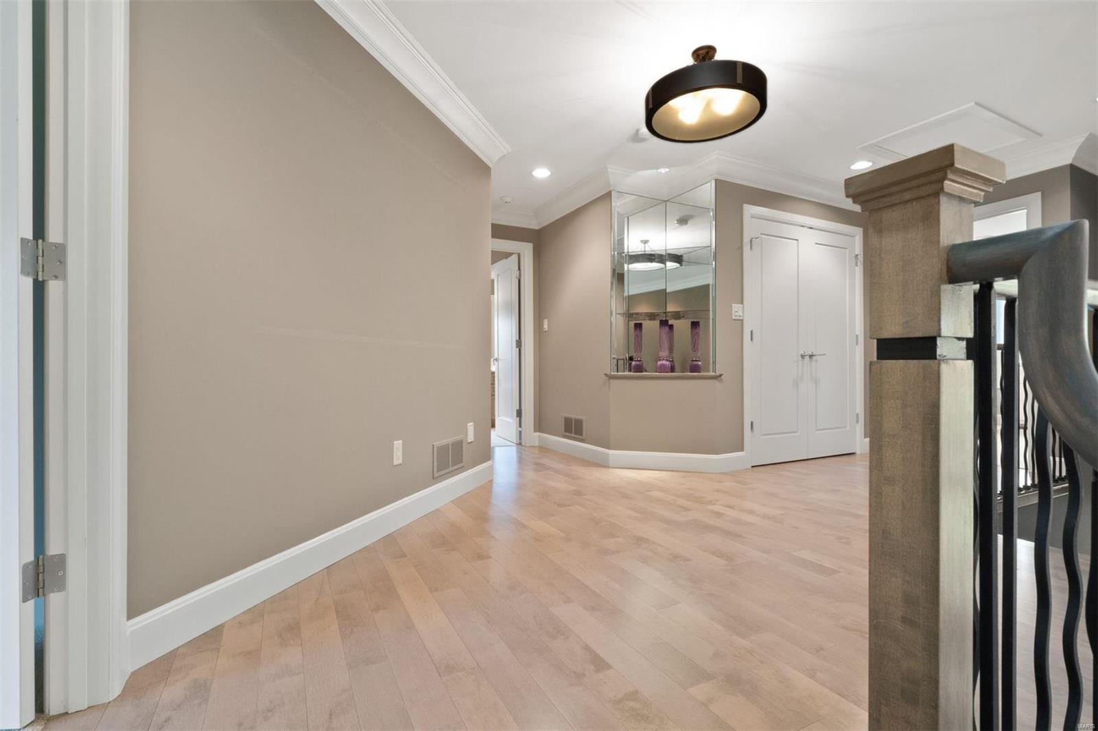 1 West Windrush Creek Road St. Louis, MO 63141 - Photo 34 of 46 Gallery Image 34