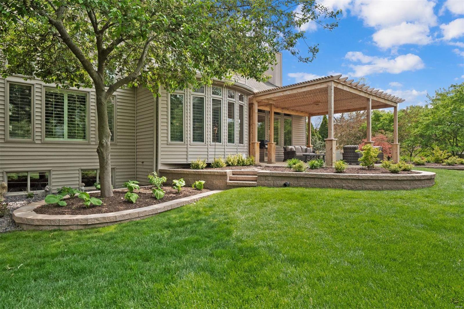 1 West Windrush Creek Road St. Louis, MO 63141 - Photo 42 of 46 Gallery Image 42