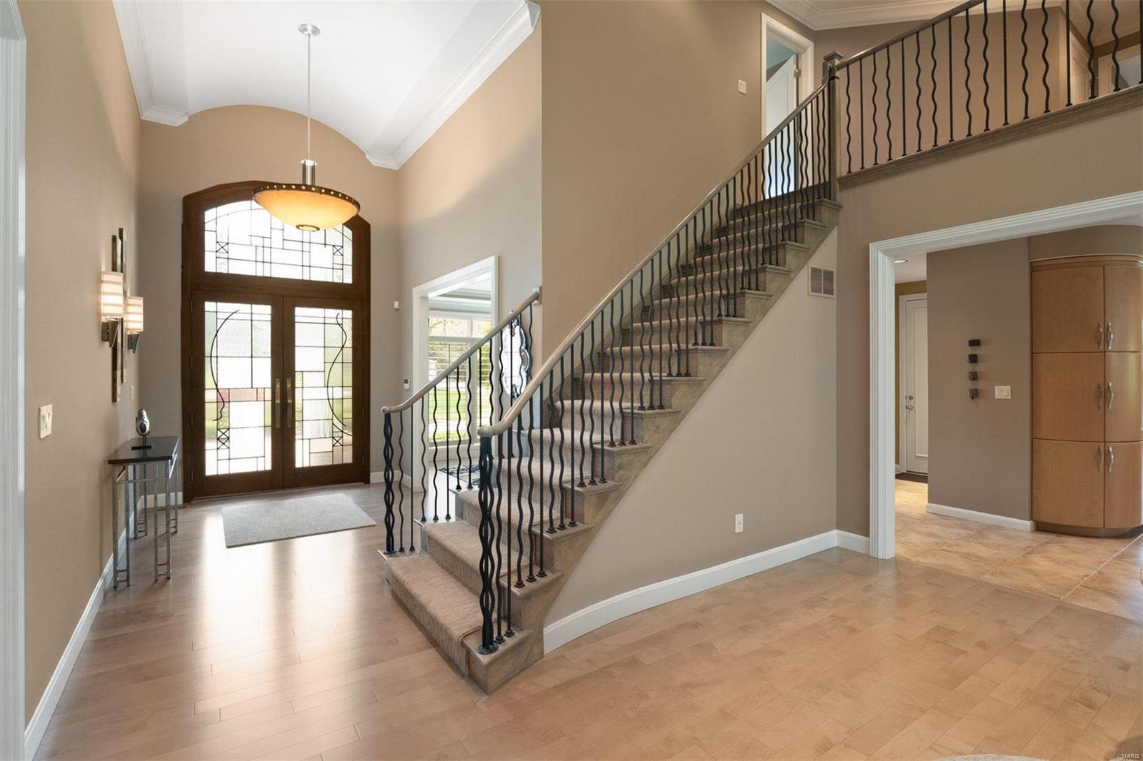 1 West Windrush Creek Road St. Louis, MO 63141 - Photo 6 of 46 Gallery Image 6