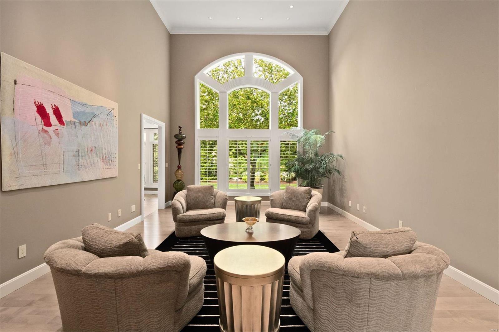 1 West Windrush Creek Road St. Louis, MO 63141 - Photo 8 of 46 Gallery Image 8