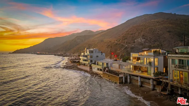 $9,900,000 | 18954 Pacific Coast Highway, Malibu, CA 90265