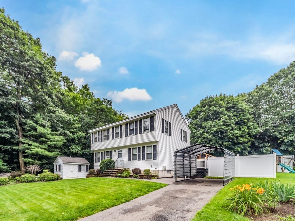 25 Newbridge Road Lowell, MA 01854 - Photo 3 of 28 Gallery Image 3