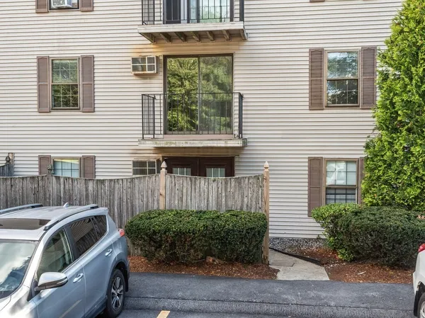 $200,000 | 80 Stanton Street, Unit 14, Worcester, MA 01605