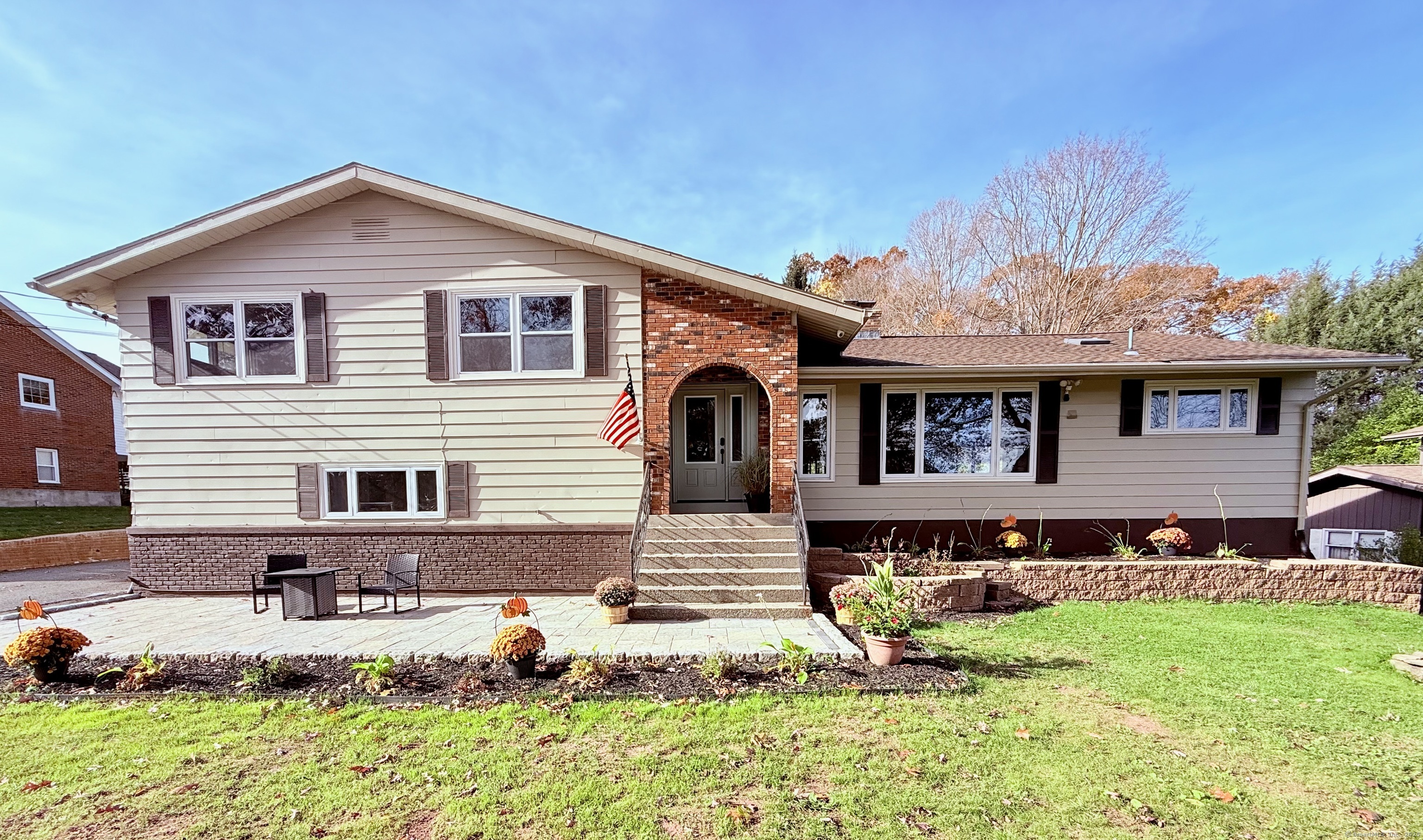 61 Campfield Road Waterbury, CT 06708 - Photo 1 of 1 Gallery Image 1