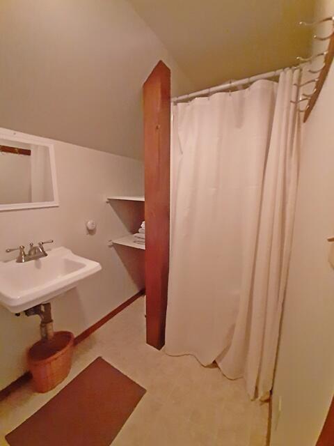233 Bartlett Road Belgrade, ME 04917 - Photo 21 of 31 Liberty-bathroom2