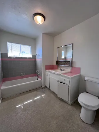 $950 | 4690 East Huntington Avenue, Unit 4696, Fresno, CA 93702