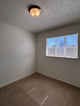 $950 | 4690 East Huntington Avenue, Unit 4696, Fresno, CA 93702