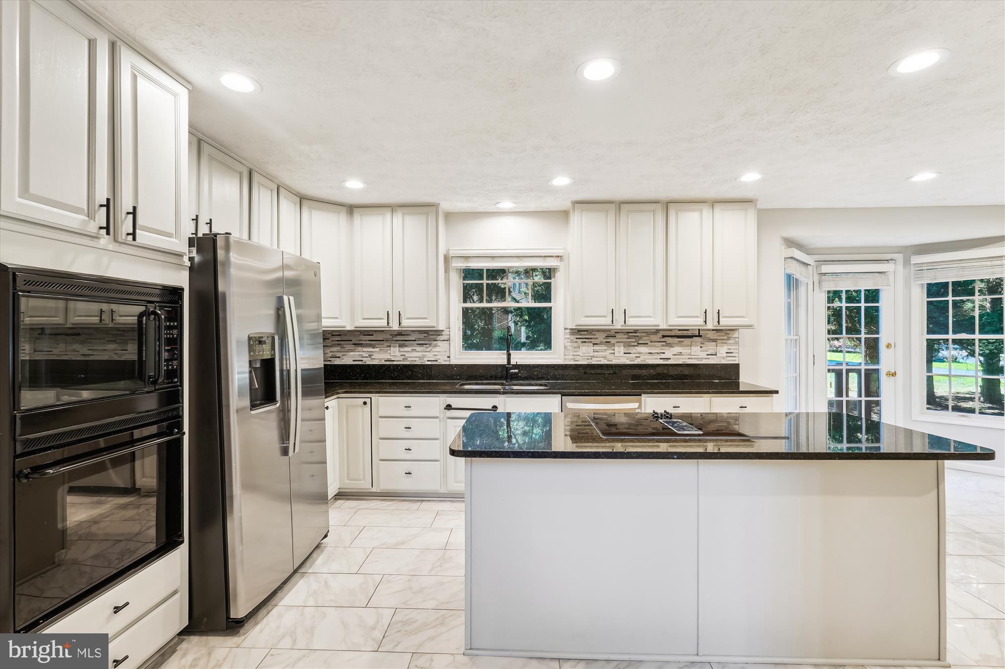 8239 Spring Branch Court Laurel, MD 20723 - Photo 11 of 40 Kitchen - granite countertops