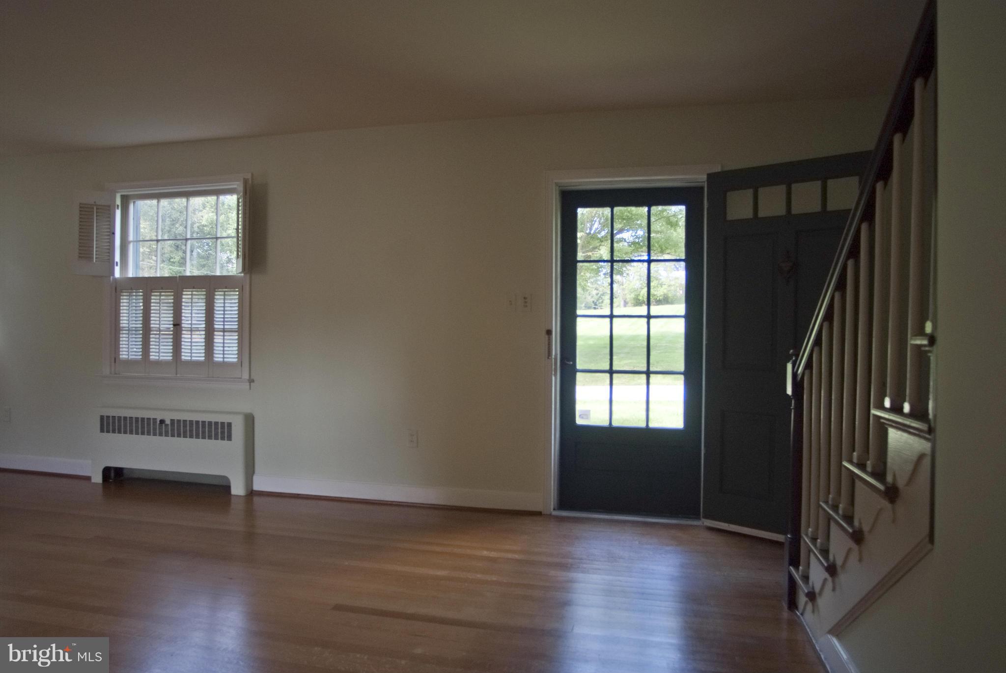 18909 Preston Road Hagerstown, MD 21742 - Photo 3 of 20 Living Room