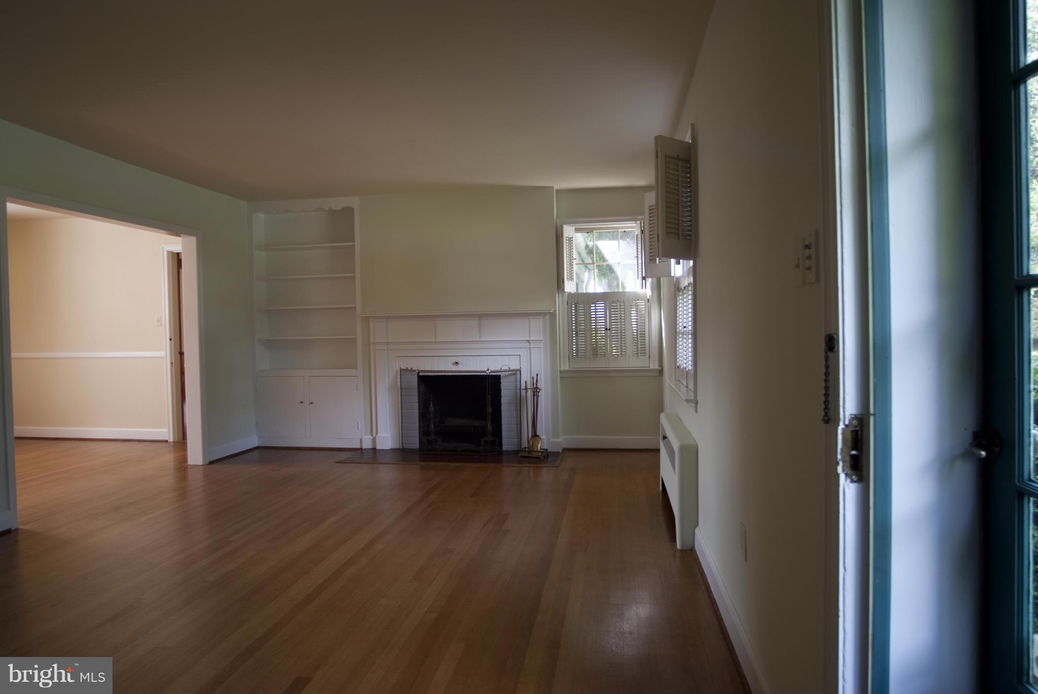 18909 Preston Road Hagerstown, MD 21742 - Photo 4 of 20 Living Room