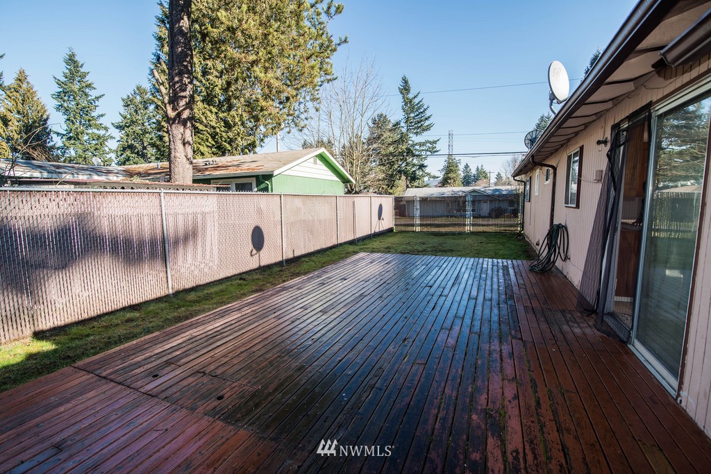3624 Northeast 7th Street Renton, WA 98056 - Photo 8 of 14