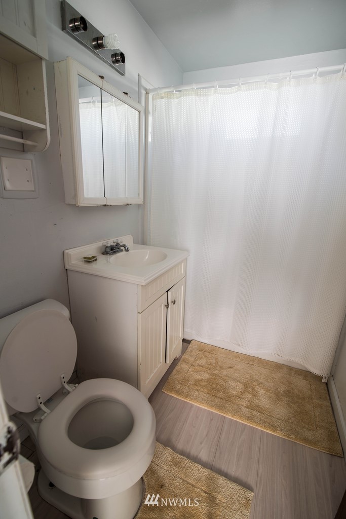 3624 Northeast 7th Street Renton, WA 98056 - Photo 10 of 14