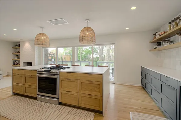 $745,000 | 7626 Canterbury Drive, Prairie Village, KS 66208