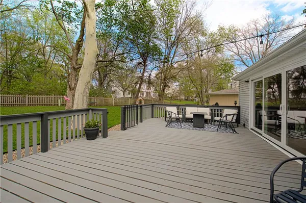 $745,000 | 7626 Canterbury Drive, Prairie Village, KS 66208