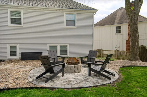 $745,000 | 7626 Canterbury Drive, Prairie Village, KS 66208