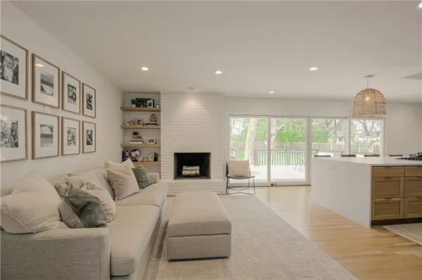 $745,000 | 7626 Canterbury Drive, Prairie Village, KS 66208