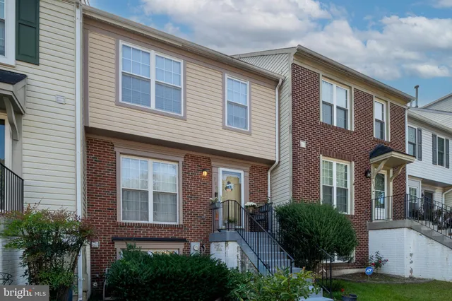 $375,900 | 7954 Heather Mist Drive, Severn, MD 21144