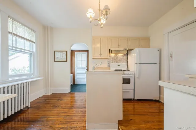 $899,000 | 49 High Street, Locust Valley, NY 11560