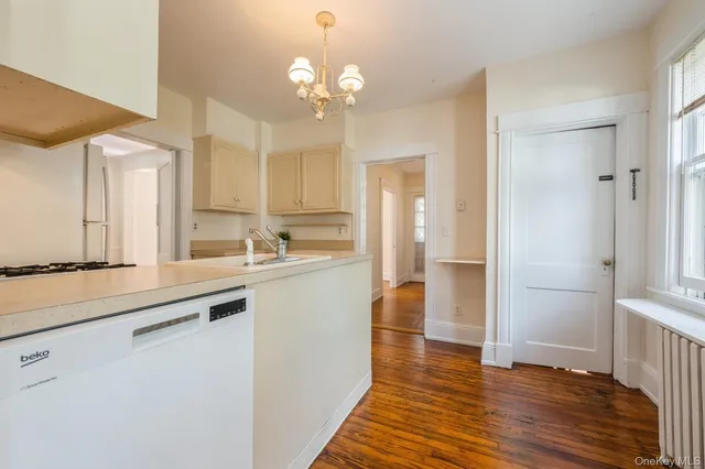 $899,000 | 49 High Street, Locust Valley, NY 11560