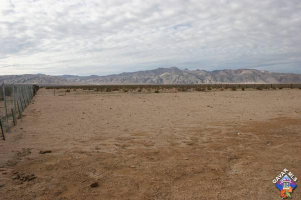 27435 Neuralia Road Mojave, CA 93501 - Photo 2 of 12 a view of a lake view